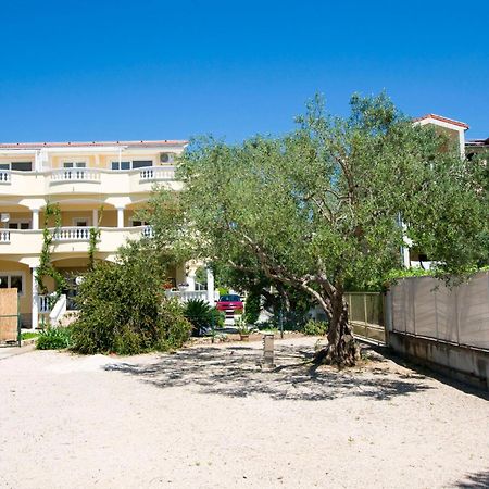 Mobile Home Dandelion Biograd Na Moru Ngoại thất bức ảnh