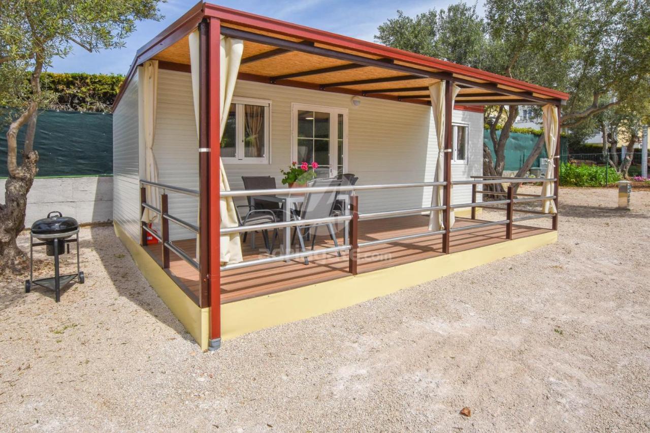 Mobile Home Dandelion Biograd Na Moru Ngoại thất bức ảnh