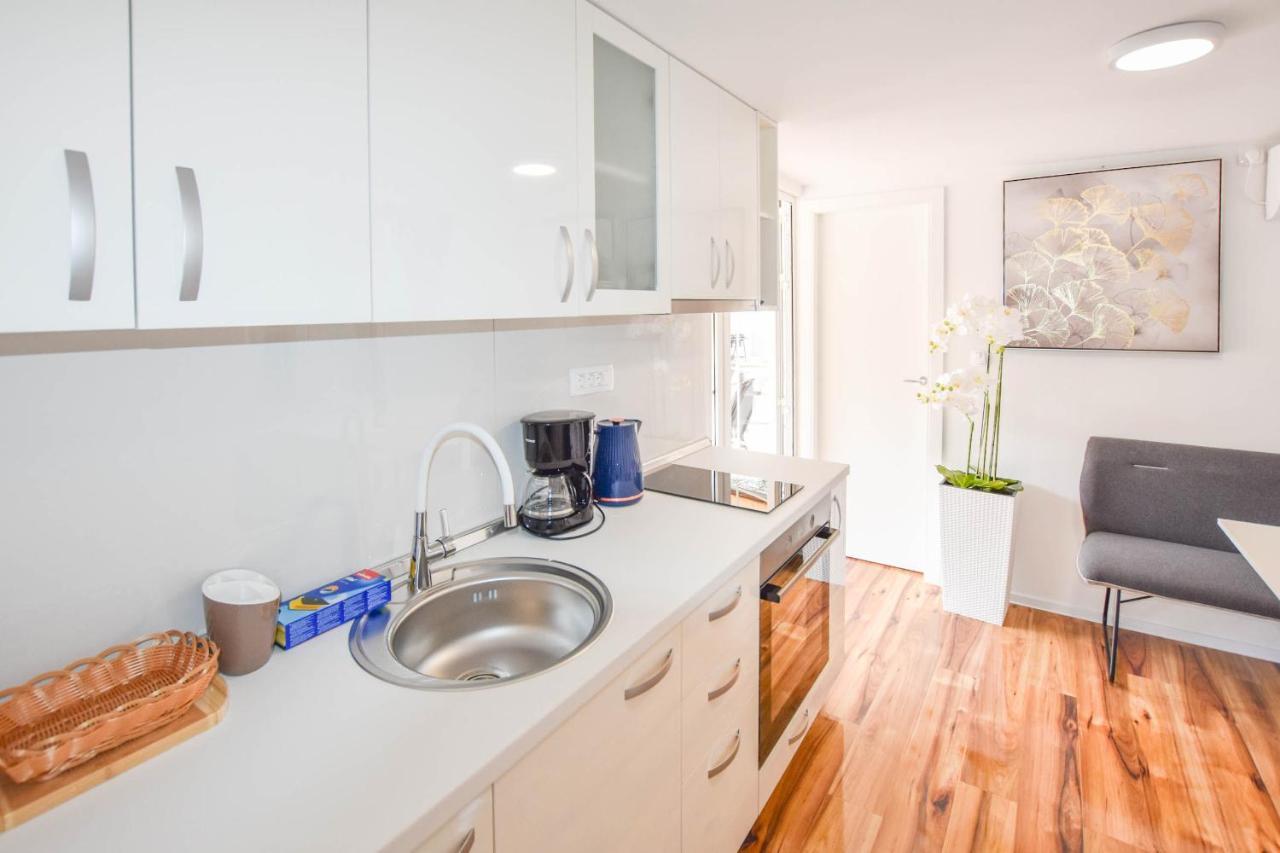 Mobile Home Dandelion Biograd Na Moru Ngoại thất bức ảnh