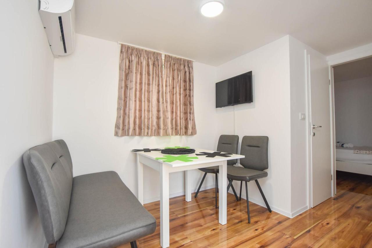 Mobile Home Dandelion Biograd Na Moru Ngoại thất bức ảnh