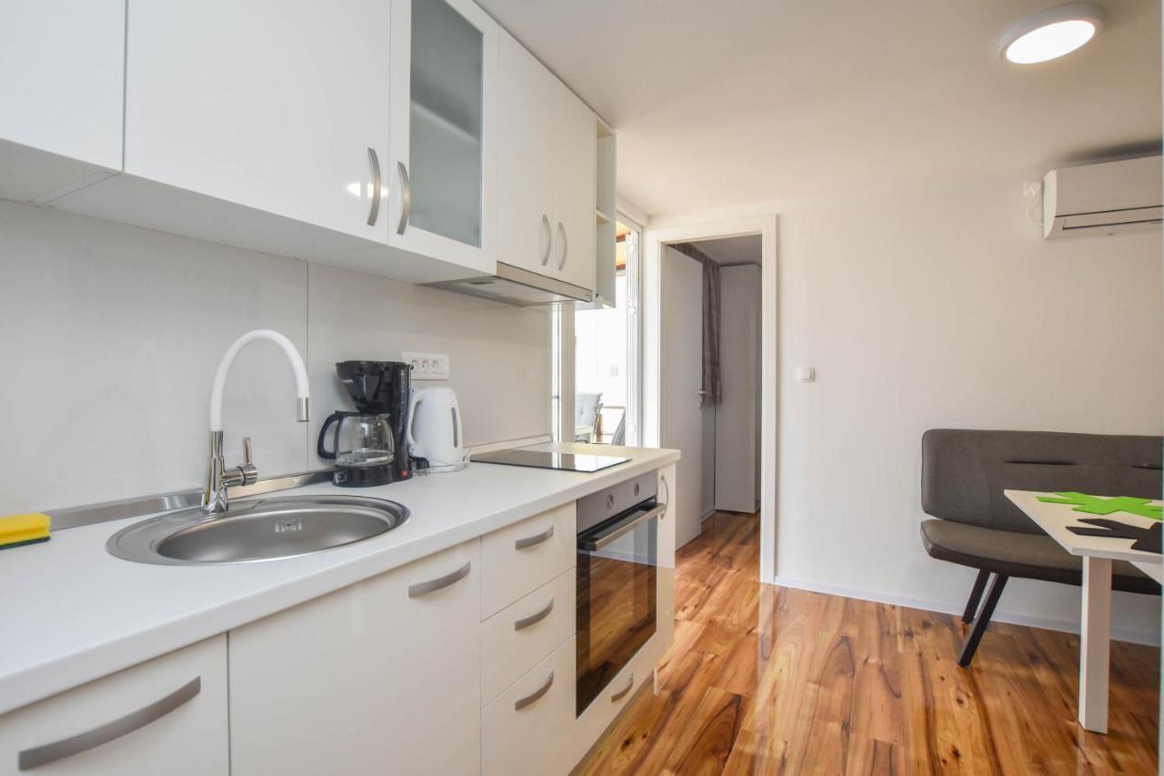 Mobile Home Dandelion Biograd Na Moru Ngoại thất bức ảnh